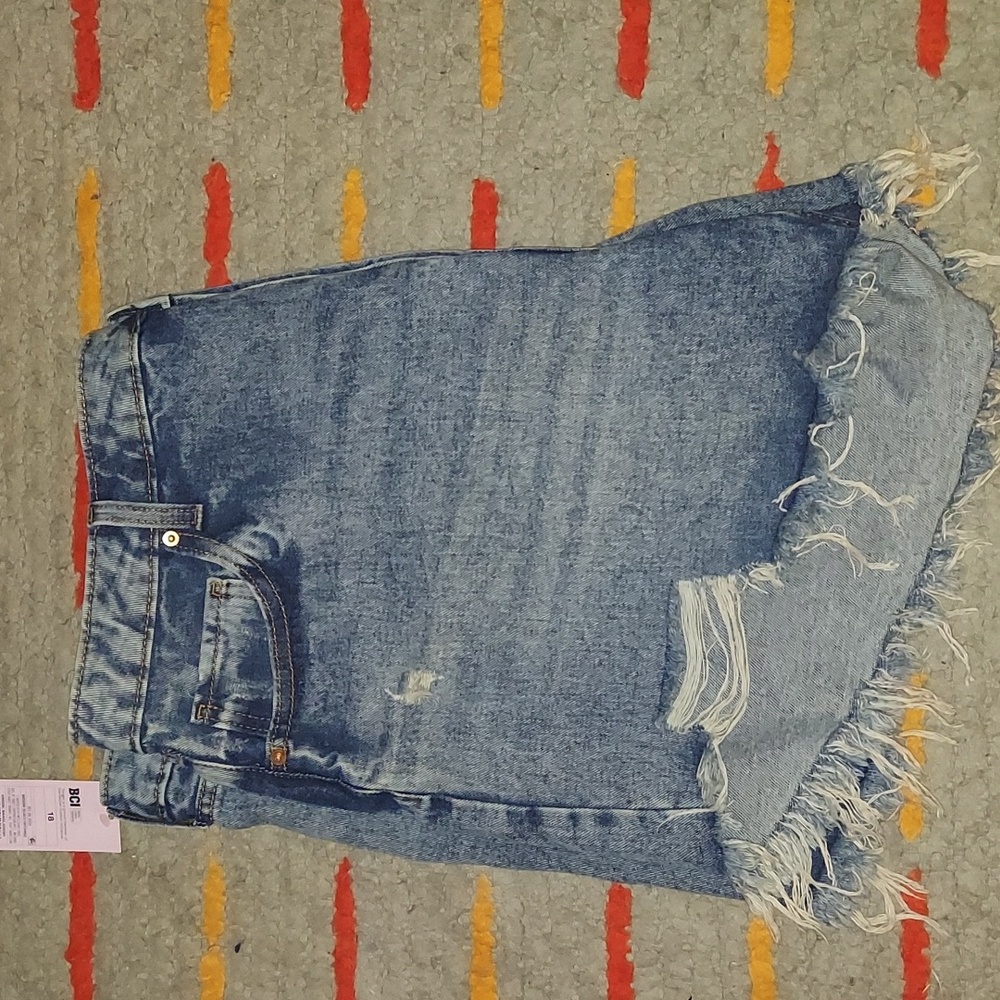 wild fable distressed denim shorts, size 18